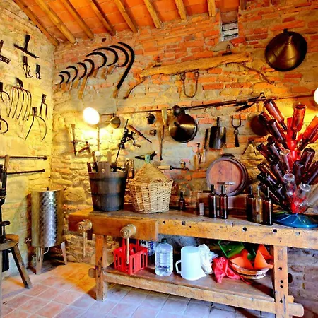 Colours And Scents From Tuscany Await You In This Wonderful