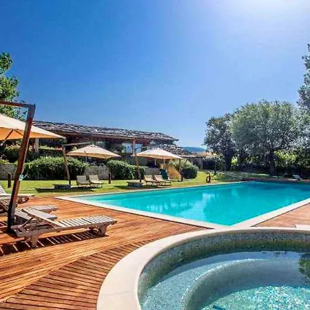 Colours And Scents From Tuscany Await You In This Wonderful * טרנובה ברצ'וליני