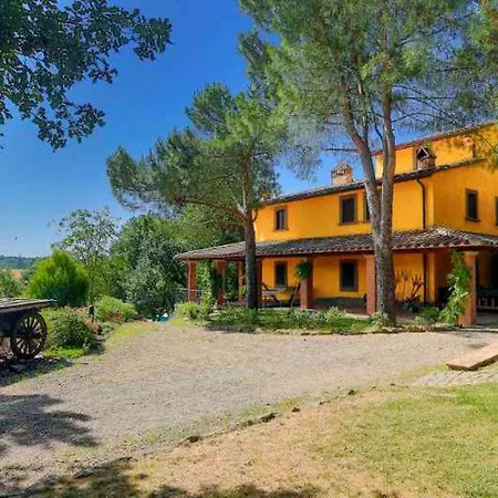 Colours And Scents From Tuscany Await You In This Wonderful * טרנובה ברצ'וליני