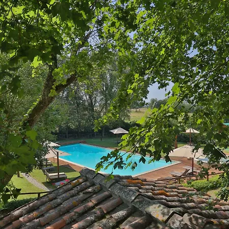 Colours And Scents From Tuscany Await You In This Wonderful * טרנובה ברצ'וליני