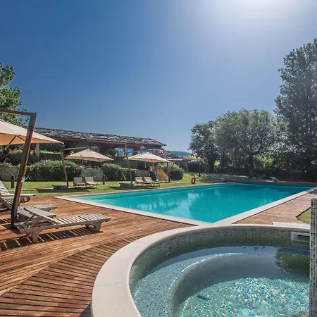 בית נופש Colours And Scents From Tuscany Await You In This Wonderful *