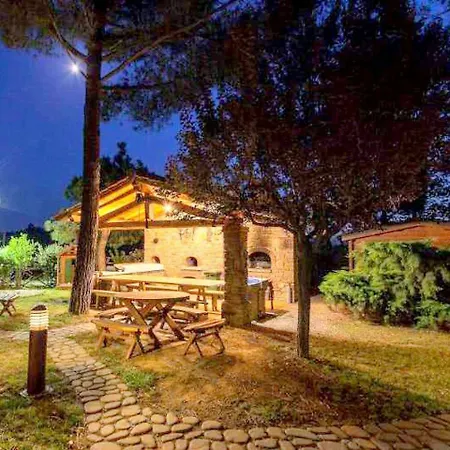 בית נופש Colours And Scents From Tuscany Await You In This Wonderful