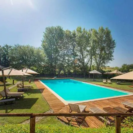 Colours And Scents From Tuscany Await You In This Wonderful